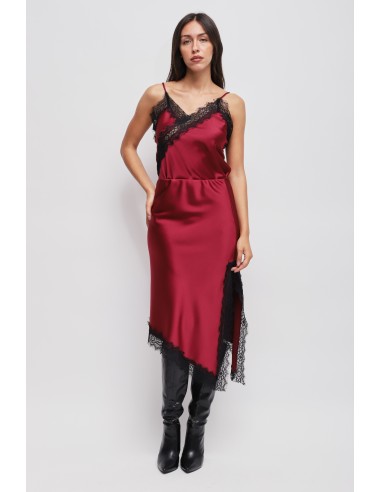 Saia em cetim com bainha assimétrica e renda Maryley