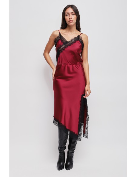 Saia em cetim com bainha assimétrica e renda Maryley