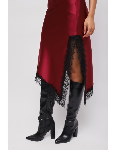 Saia em cetim com bainha assimétrica e renda Maryley