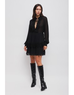 Vestido Curto com Renda Maryley