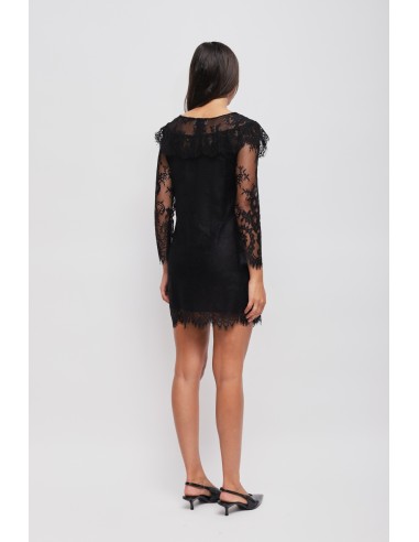 Mini vestido de renda com detalhe de joia Maryley