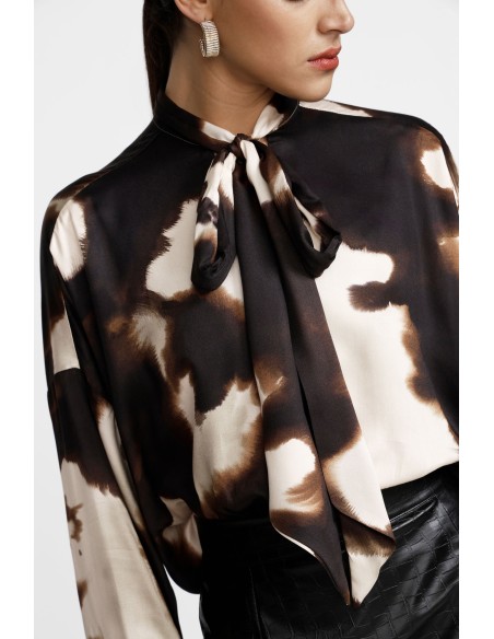 Blusa com estampa abstrata, com laço e mangas compridas Dixie