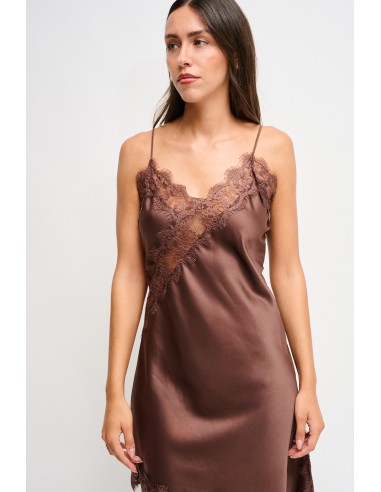 Vestido Assimétrico em Cetim com Acabamentos em Renda Maryley