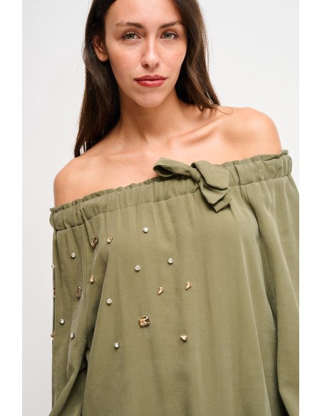 Top em viscose com decote em barco e strass Maryley