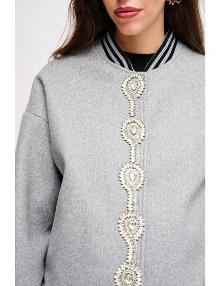 Bomber com detalhe de joia Maryley