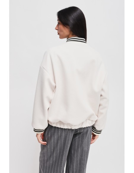 Bomber com detalhe de jóia Maryley