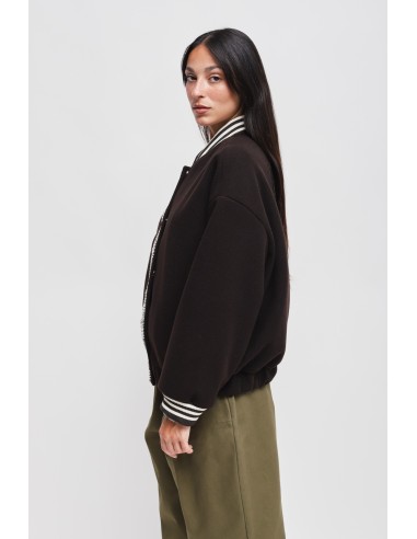 Bomber com detalhe de joia Maryley