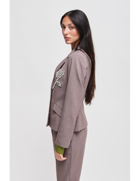 Casaco com aplicações de strass Maryley