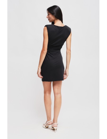 Vestido Curto com Recorte e Strass Maryley