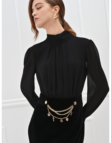 Vestido com efeito 2 peças, top em georgette e saia em veludo com correntes e pendentes Rinascimento
