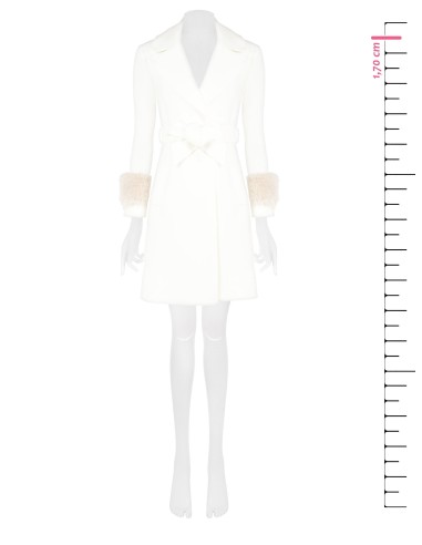 Casaco Comprido em Veludo com Punhos em Pele Sintética e Cinto Coordenado Rinascimento