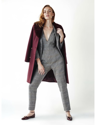 Casaco Comprido Acinturado em Veludo com Gola em Pelo Sintético Removível e Cinto em Pele Sintética Rinascimento