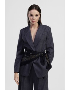 Blazer com cinto foulard anudado na cintura Dixie