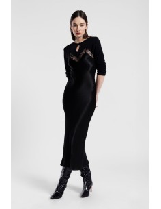 Vestido Longo com Inserções em Renda e Mangas Compridas Dixie