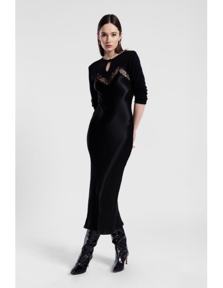 Vestido Longo com Inserções em Renda e Mangas Compridas Dixie