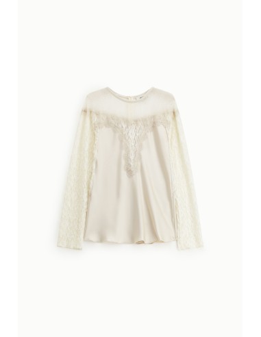 Blusa com mangas em renda e decote redondo Dixie