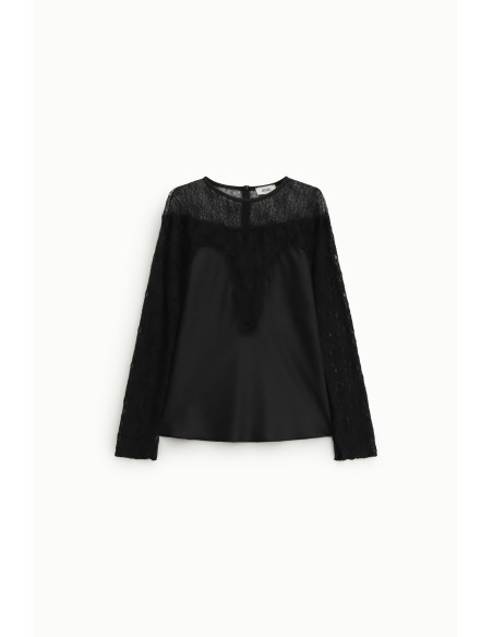 Blusa com mangas em renda e decote redondo Dixie