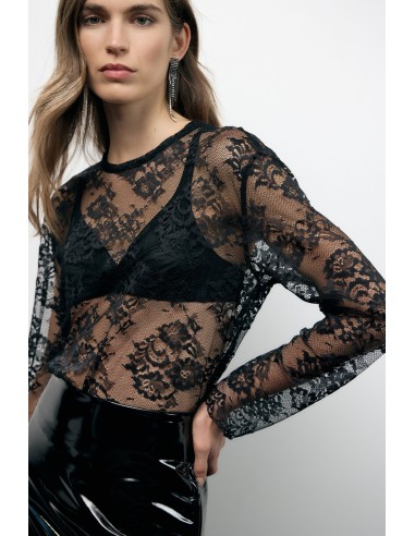 T-Shirt De Mangas Compridas Em Renda Com Barra Festonada Dixie - Vestiti Firmati Life Smiles