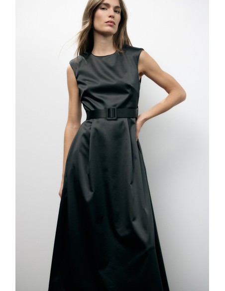 Vestido Longo Com Cinto E Corte Evasê Dixie