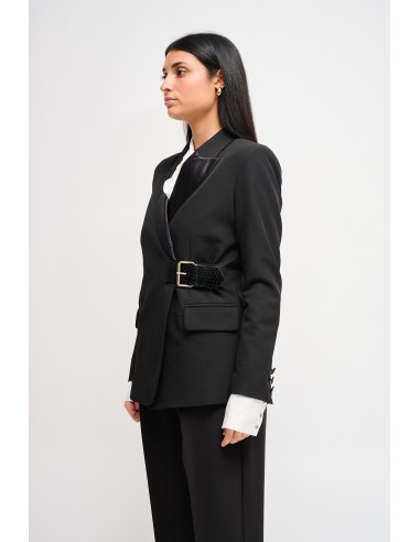 Blazer com lapela em cetim e detalhe de cinto Maryley