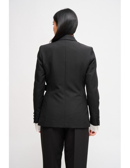 Blazer com lapela em cetim e detalhe de cinto Maryley