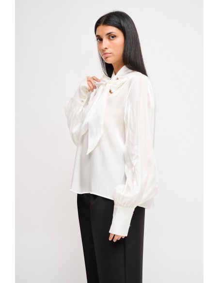 Blusa com laço Maryley