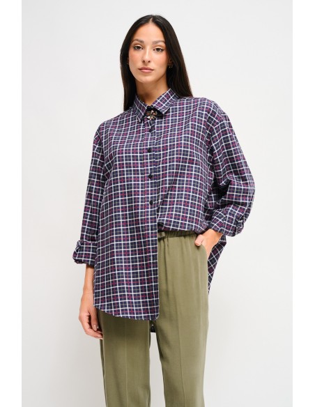 Camisa xadrez oversize com broche de joia Maryley