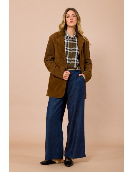 Casaco em pele crosta corte vivo com bolsos de aba Maryley