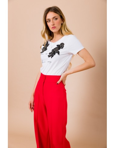 T-Shirt Love Is The Way com aplicações de joalharia Maryley