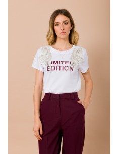 T-Shirt Edição Limitada com Aplicações Joia Maryley