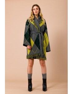 Cardigã com franjas. Faixa na cintura e motivo argyle Maryley