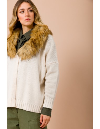 Cardigan decote em V com gola em pêlo sintético destacável Maryley