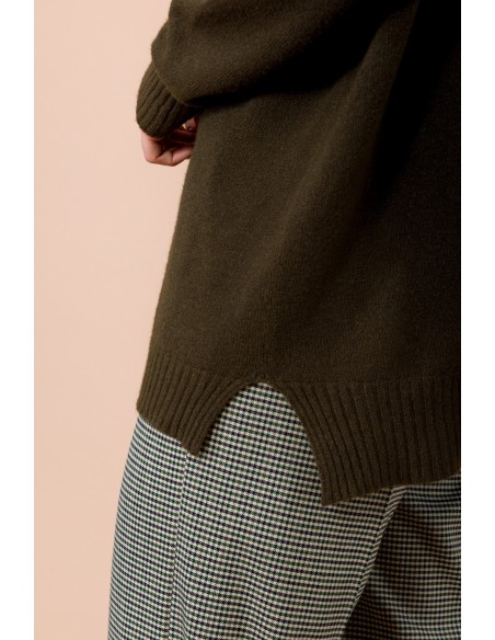 Cardigan Oversize com Decote em V e Fendas Laterais Maryley