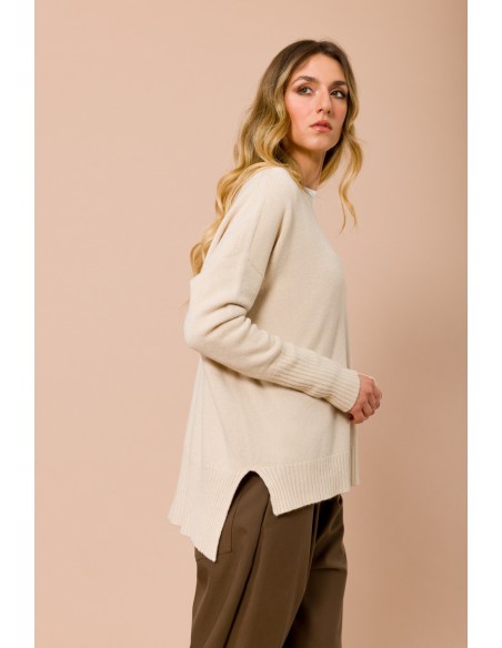 Camisola Oversize com Decote em V e Fendas Laterais Maryley