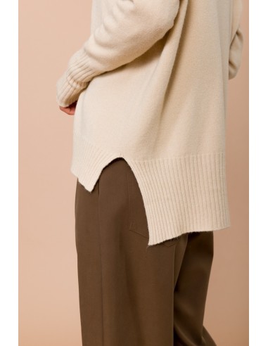 Camisola Oversize com Decote em V e Fendas Laterais Maryley