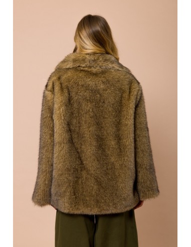 Ecopelo Lupo Oversize com Gola Alta e Botões de Pressão Maryley