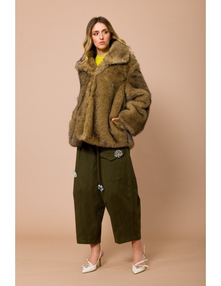 Ecopelo Lupo Oversize Com Gola Alta E Botões de Pressão Maryley