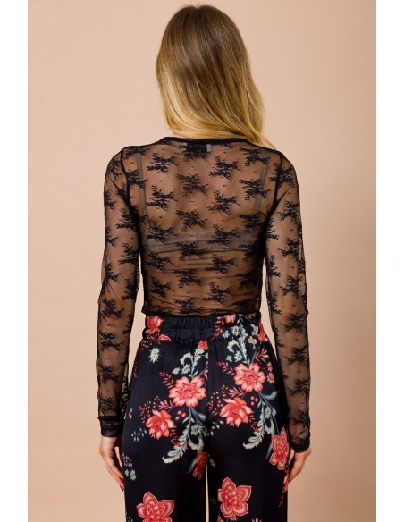 Blusa em renda decote redondo slim fit manga comprida Maryley