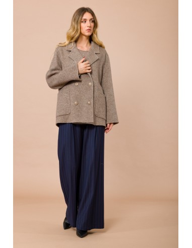 Casaco Curto com Abotoamento Duplo Sem Forro e Bolsos Aplicados Maryley