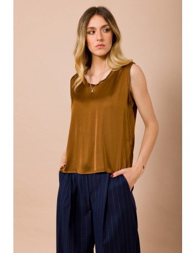 Top com gola redonda em cetim de viscose Maryley