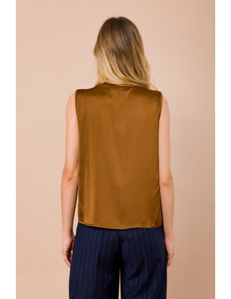 Top de gola redonda em cetim de viscose Maryley