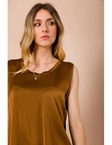 Top de gola redonda em cetim de viscose Maryley