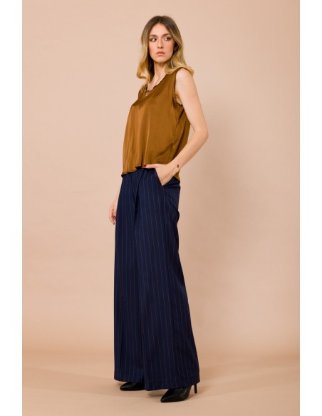 Top de gola redonda em raso de viscose Maryley