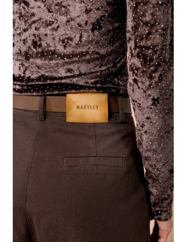 Calças cargo com cinto na cintura e bolsos amplos com pregas Maryley