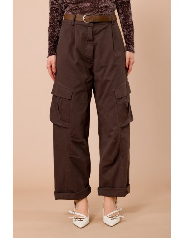 Calças cargo com cinto na cintura e bolsos grandes com pregas Maryley