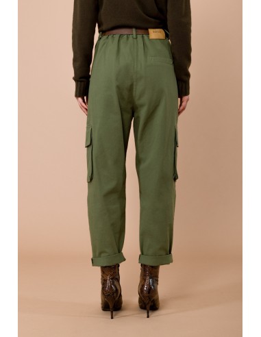 Calça cargo com elástico na cintura na parte de trás e cinto a condizer Maryley