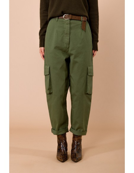 Calças cargo com elástico na cintura na parte de trás e cinto combinado Maryley