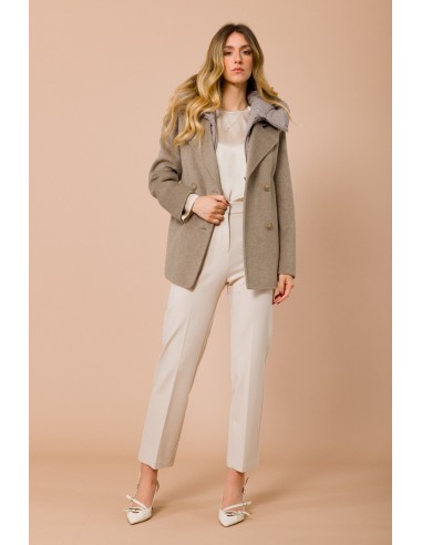 Casaco curto de duplo peito com ecopiumino combinado com capuz Maryley