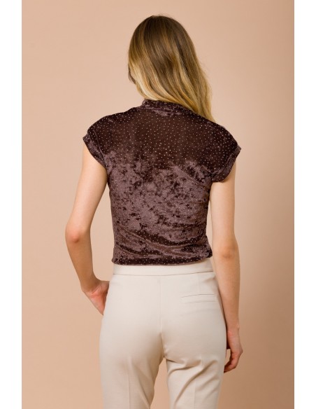 Top sem mangas gola alta com strass por todo o lado Maryley