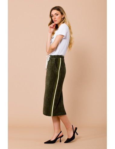 Longuette com bandas caneladas e cordão na cintura e fenda central nas costas Maryley